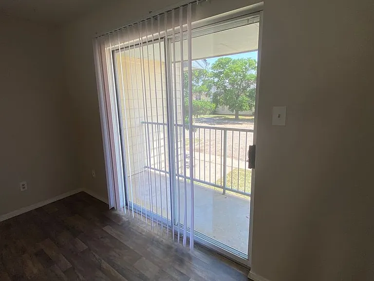 Echols 1500 - Sedona Apartments — Photo 37