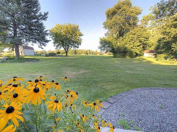 5th image of 6362 Halverson Dr