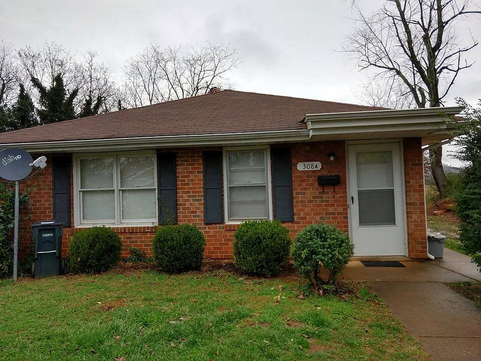 308 Twin Oak Dr #A