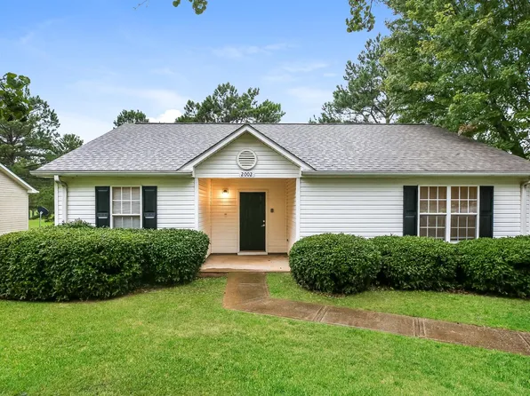 2002 Shalann Dr, Spartanburg, SC 29301