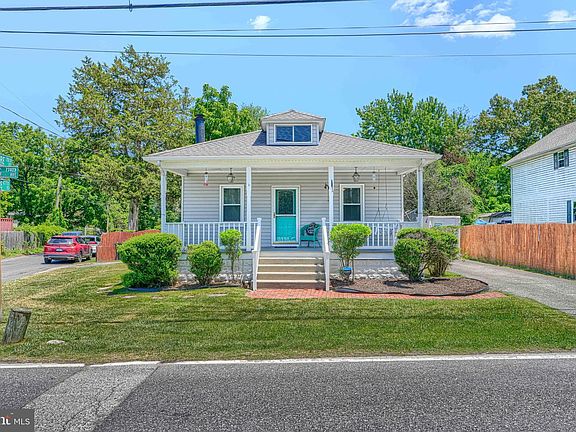 2nd image of 7741 Outing Ave