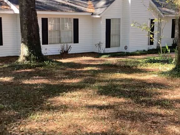 3rd image of 4300 Huntingdon Dr
