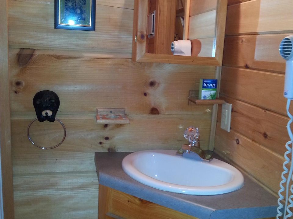 bath area. Shower/tub combo