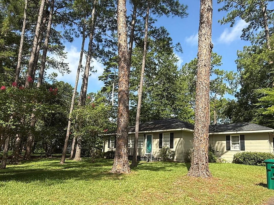 1st image of 1031 Summit Dr