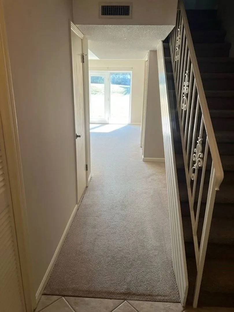 Cozy 2 Bed 1.5 Bath Townhouse! Available Now! — Photo 2