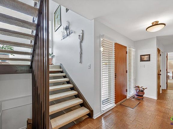 5th image of 4515 Oxford Cir