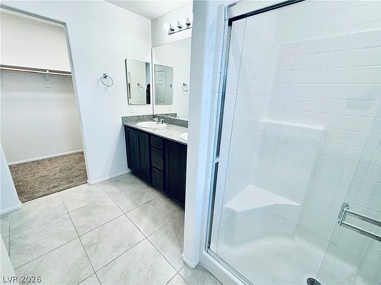 850 Bronzite St — Photo 11