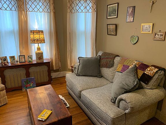 1 st floor living room