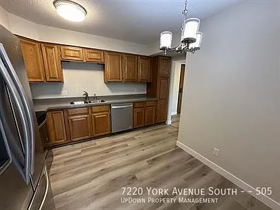 7220 York Ave S #505 — Photo 10