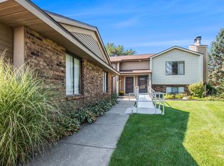 5069 Stauffer Ave SE, Kentwood, MI 49508