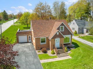 1604 S Wisconsin Dr, Howards Grove, WI 53083