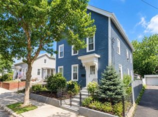 27 Harrison St, Pawtucket, RI 02860