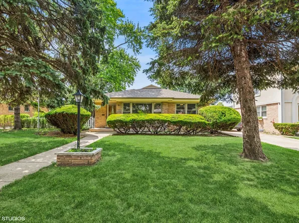 4547 Howard St, Skokie, IL 60076