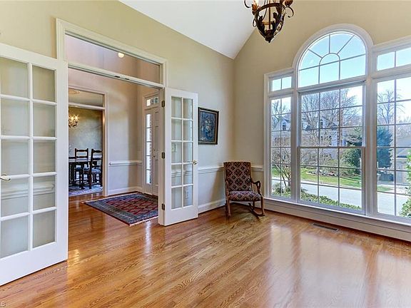 4th image of 8 Stonecreek Ct