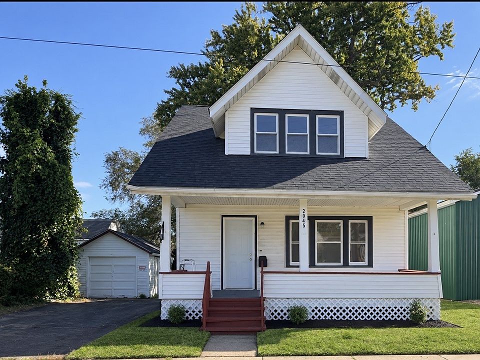 1st image of 2045 Water St