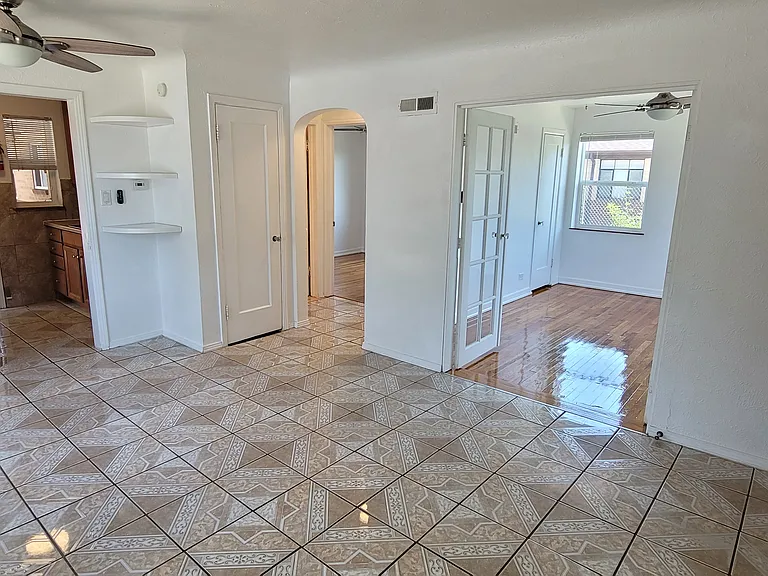 3258 N Saint Paul St — Photo 2