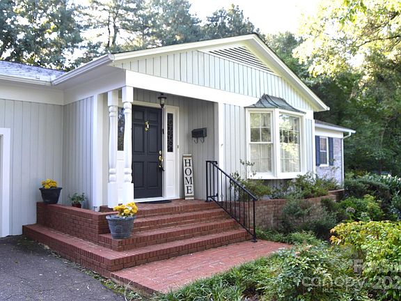 2nd image of 718 Ferndale Dr