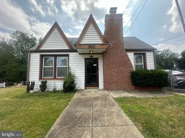 8135 Comet Dr, Fort Washington, MD 20744