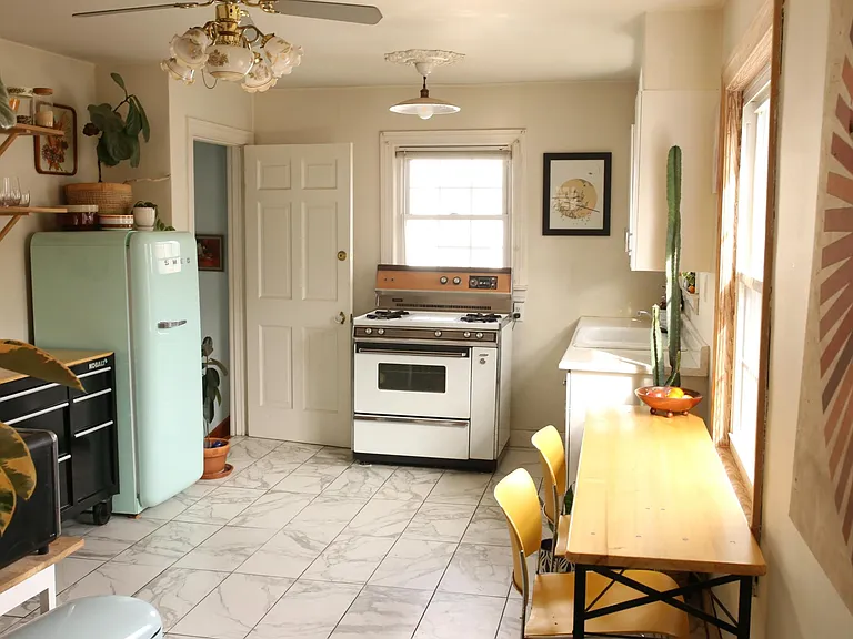 1044 Ardmore Dr — Photo 5