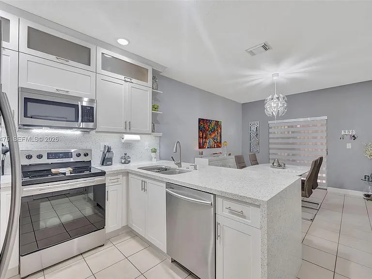 11227 SW 230th Ter — Photo 4