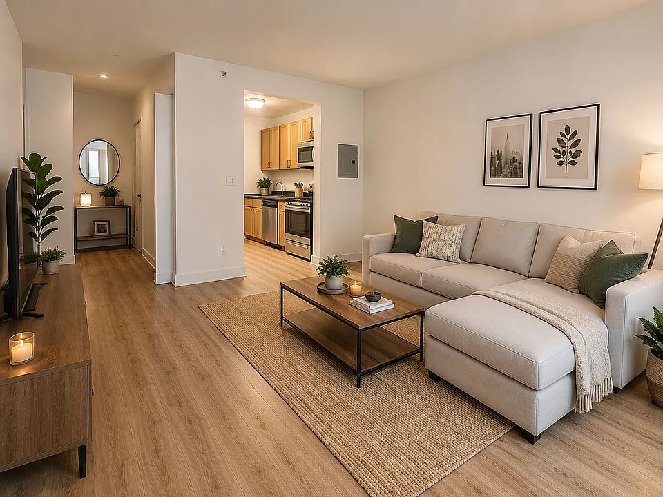 1st image of 323 W 96th St APT 1010