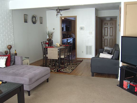 3rd image of 7414 Countrybrook Dr #7414