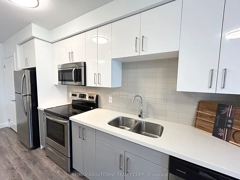 460 B Belmont Ave W #105 — Photo 7