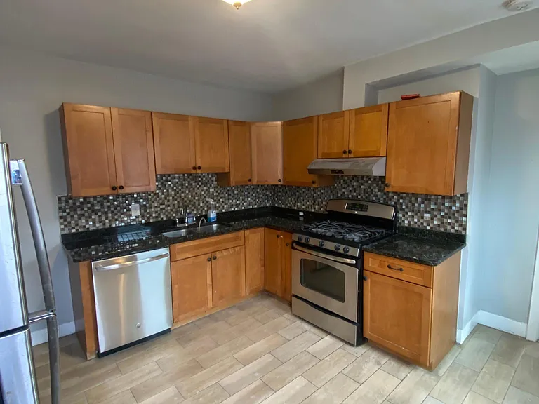 28 Moreland St #2 — Photo 4