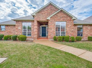 102 Crestpark Dr #1, Cedar Hill, TX