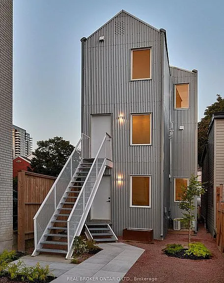 278 Campbell Ave #1 — Photo 1