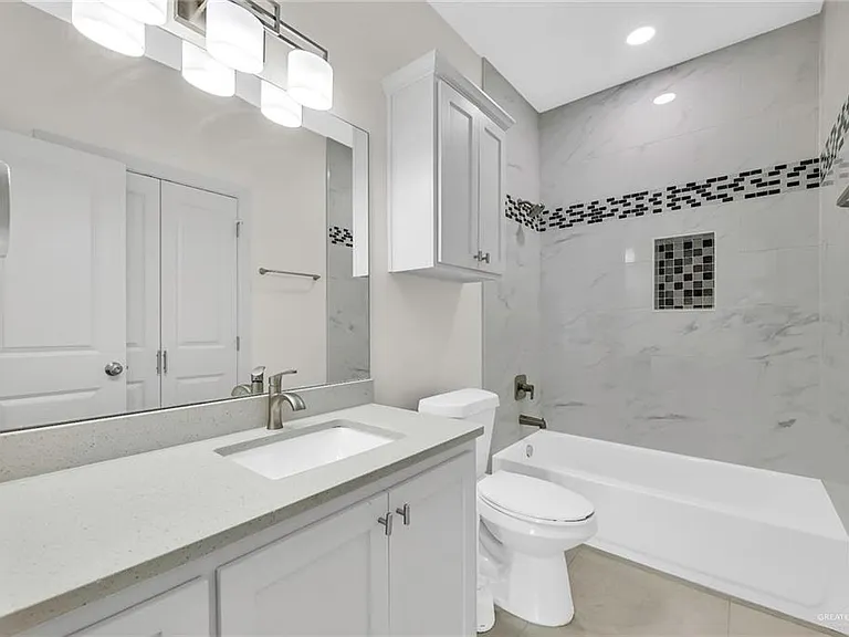 1202 S Linda St — Photo 15
