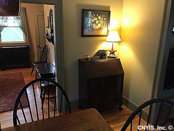 4th image of 8 Hannum Ave