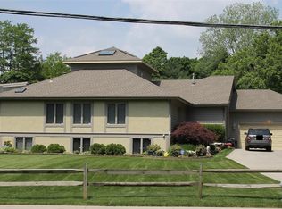 7077 Cooper Rd, Columbus, OH 43231