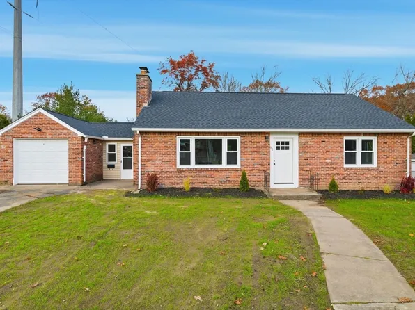 61 Clarence St, West Springfield, MA 01089