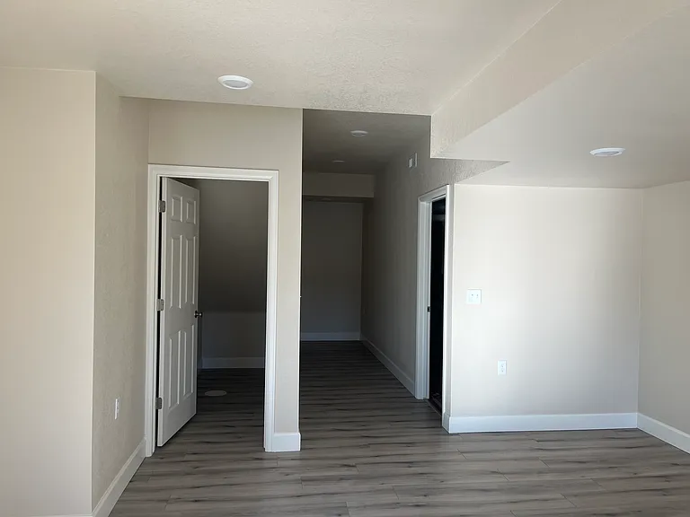 2465 Andrew Dr — Photo 16