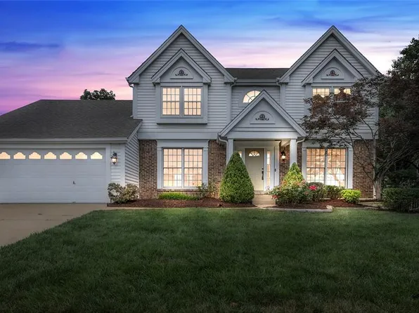 36 Thrasher Ct, Saint Charles, MO 63303