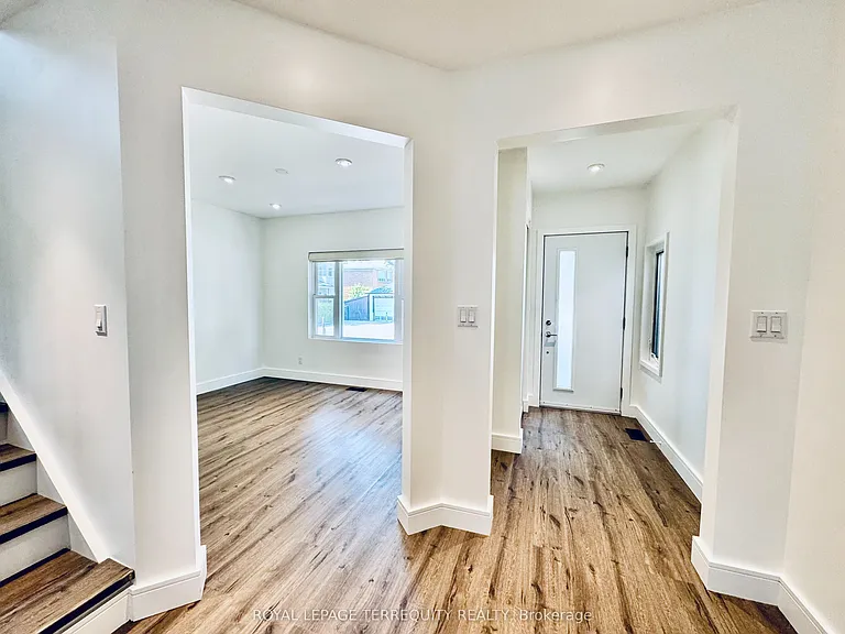 37 White Ave — Photo 3