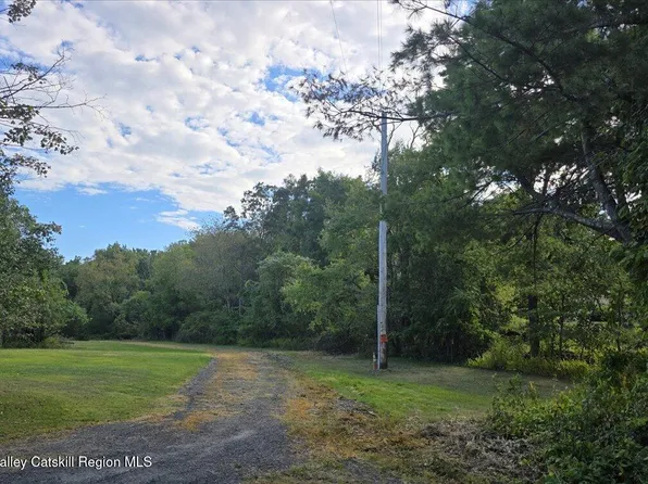 1927 Route 67, Leeds, NY 12451