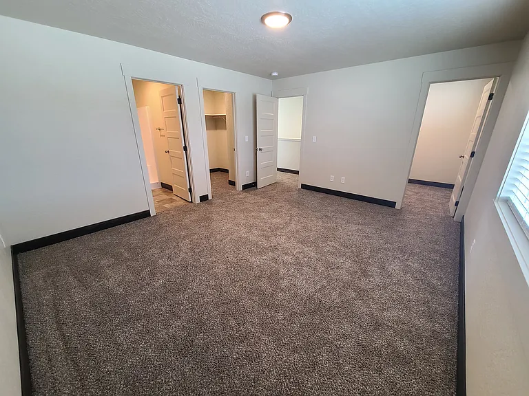 1227 Edwards Ln — Photo 14