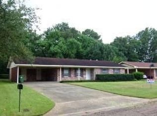 2912 Williamsburg Rd, Hattiesburg, MS 39402