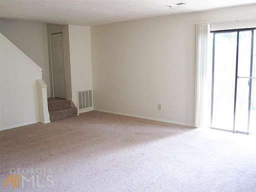 3rd image of 324 Twiggs Cor