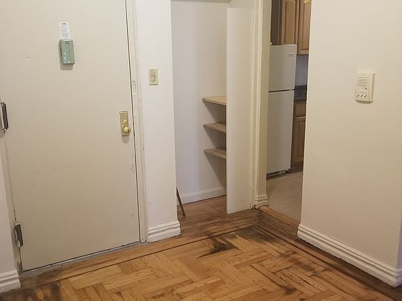 4th image of 1125 Morris Ave #1H