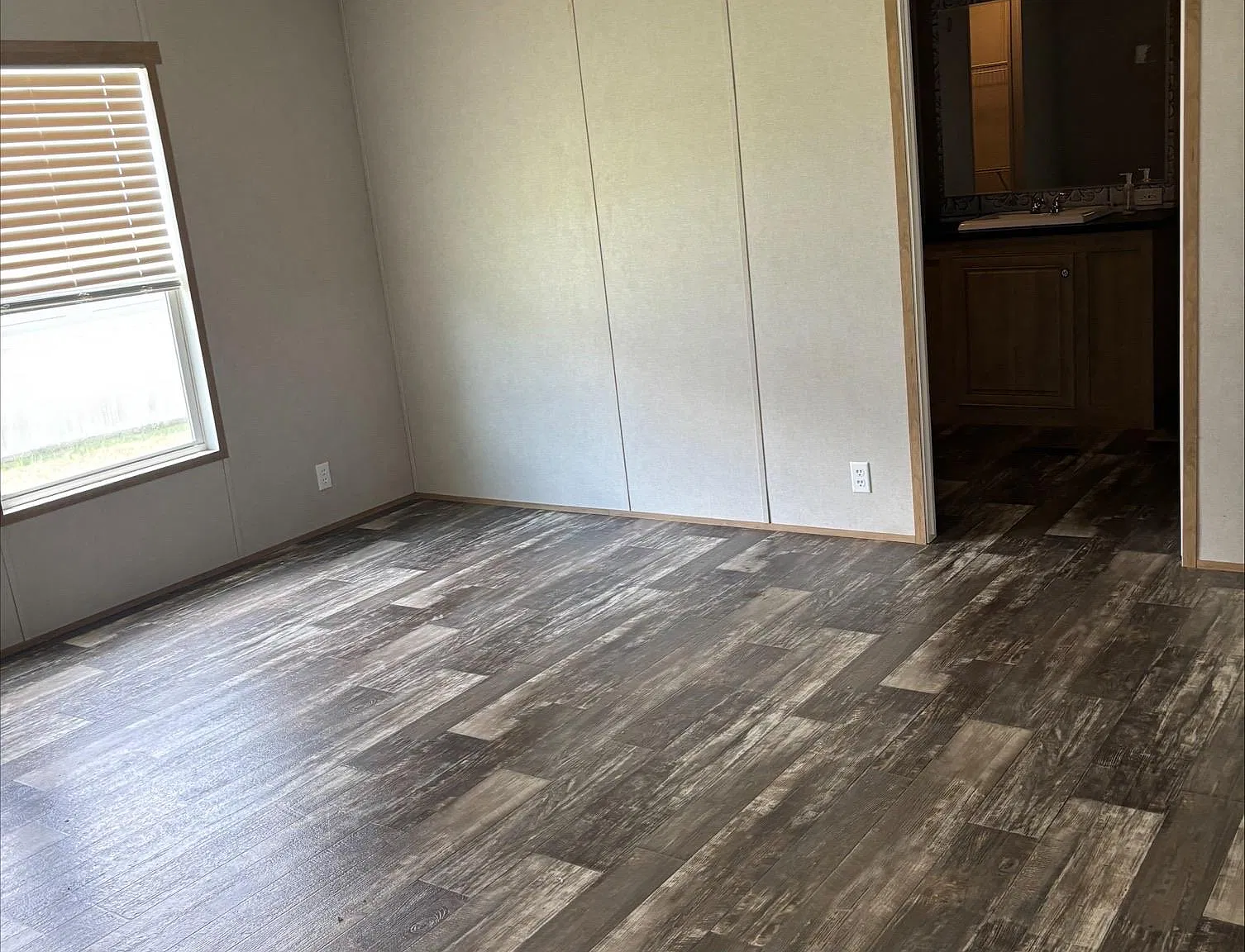 3 bed, $1,199 — Photo 4