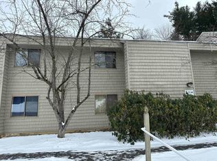 58 Hawthorne Cir, South Burlington, VT 05403