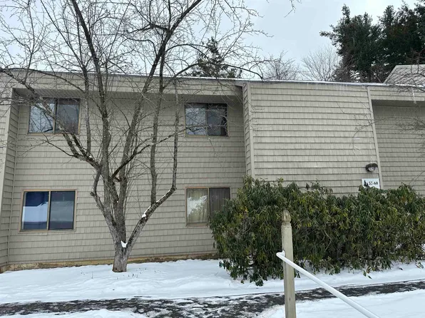 58 Hawthorne Circle, South Burlington, VT 05403