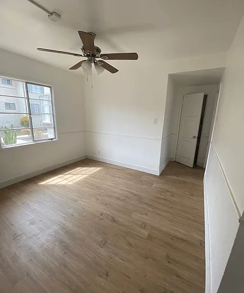 4035-4057 S Muirfield Rd — Photo 9