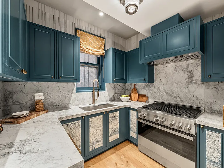 337 Riverside Dr — Photo 28