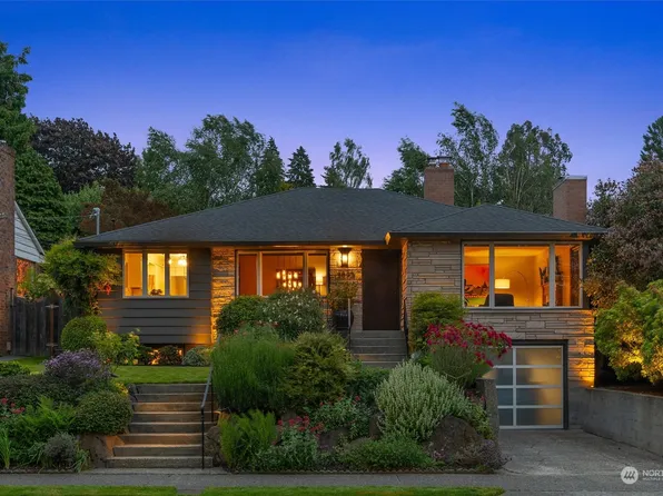 2822 32nd Avenue W, Seattle, WA 98199