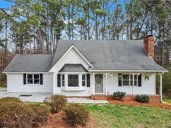 3855 Laurel Falls Dr, Snellville, GA 30039