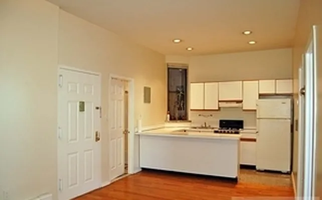 Rented by Sheila M Apfel, LREB | media 9